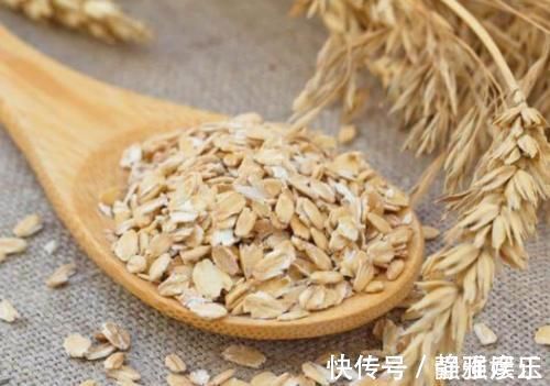 绿叶蔬菜|2种食物,是糖尿病人的“降糖”早餐,每天坚持吃,降糖很简单!