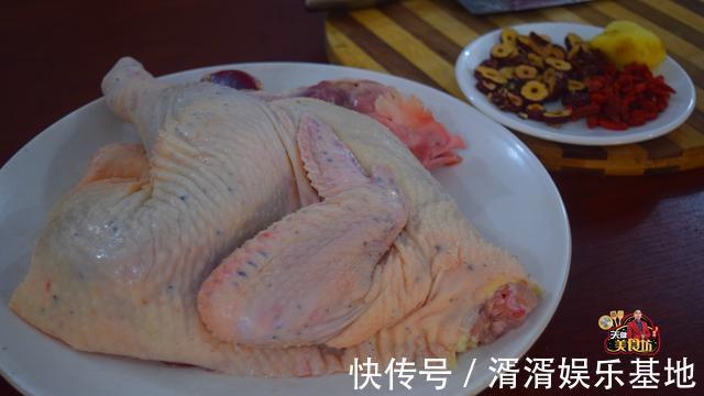 教程|红枣枸杞蒸鸡肉最好吃的做法，简单美味又营养，看看你喜欢吃不