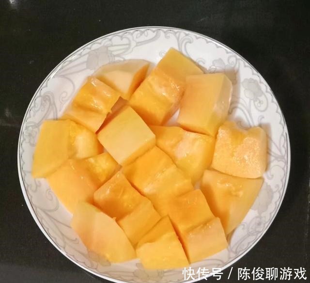 它是“穷人的燕窝”,女人2天吃1次,皮肤光滑,40岁似少女