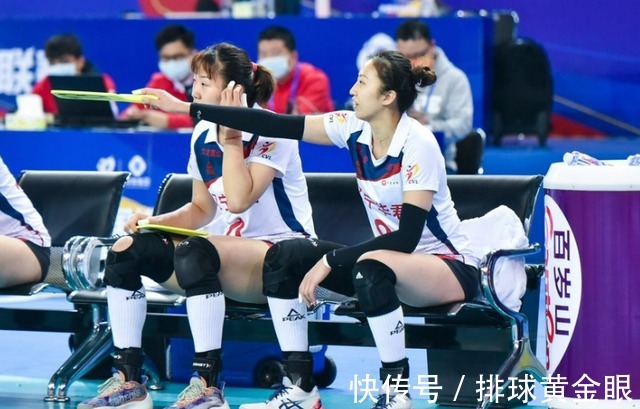 龚翔宇|女排全明星赛海报出炉！丁霞占据C位，李盈莹龚翔宇代表红蓝两队