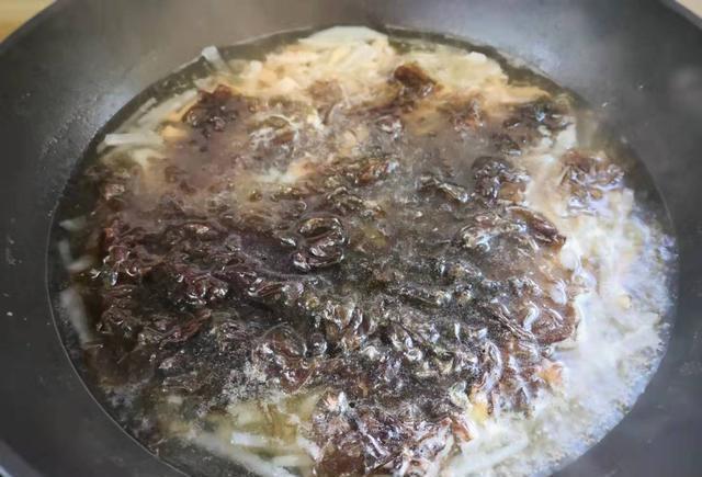 快来学做这个汤,营养健康,润肺养胃,简直是大补汤!