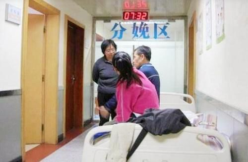 心酸|“若出意外请先保我”，孕妈分娩前给医生偷传纸条，现实又心酸