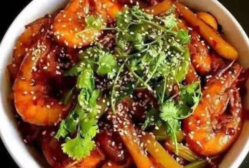  香辣|美食优选：平底锅香煎鱼块，香辣干锅虾，胡萝卜烧羊肉，芹菜拌小黄豆