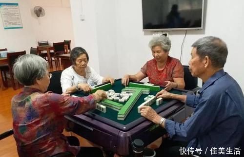 假带|有种无奈叫老一辈人“假带孩子”,自己赚足了面子,却坑了宝宝