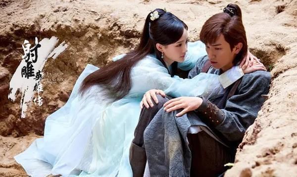 郭靖|黄蓉身穿软猬甲，为何与郭靖各种熊抱都没事？黄蓉无意间说出真相