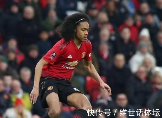 世预赛|新帅李霄鹏连收利好!3大华裔可归化国足,曼联旧将赫然在列