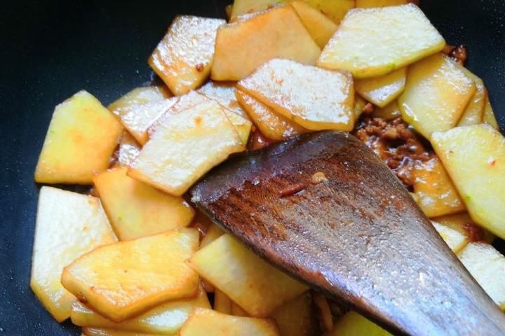 豆瓣酱|怎么做冬瓜简单又好吃？我教你几招，保证你从此爱上它！