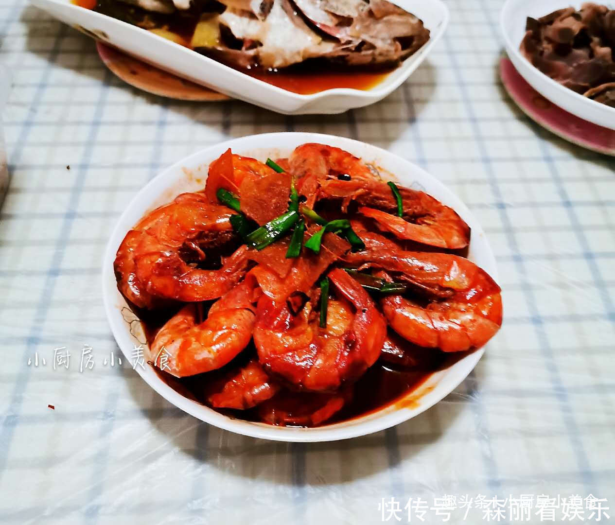 在家|老公生日,在家简单过,一桌菜钱不如一瓶酒钱