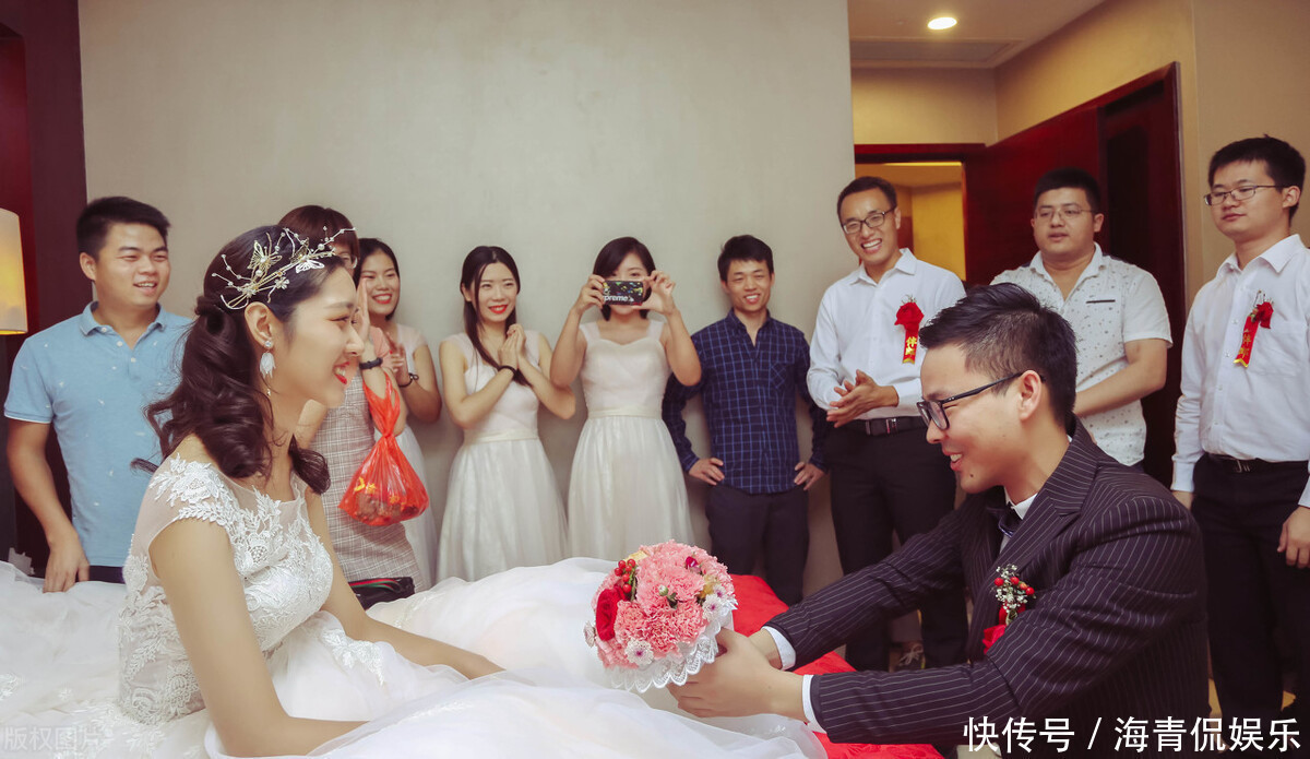 来明|因八万改口费谈崩,婚礼现场新娘被架出宴席,这下真不用改口了