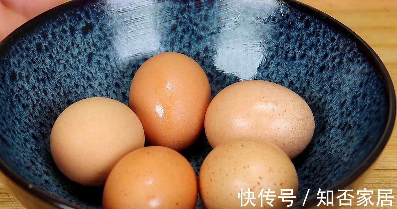 黄菜|鸡蛋别再炒着吃了，教你独特的做法，个个酥脆鼓大泡，特别好吃
