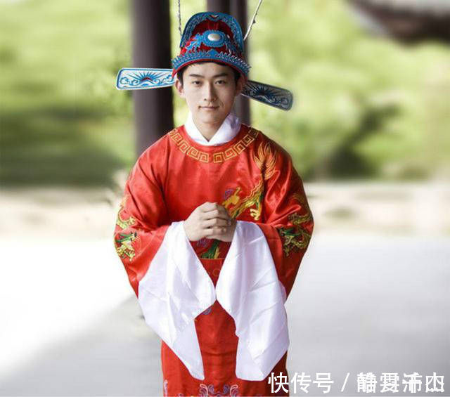 百思$屠夫问秀才两问题让他百思不得解,中状元后送屠夫10字,家喻户晓