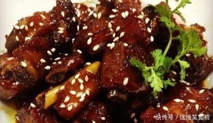 糖醋排骨|做糖醋排骨,先放糖还是先放醋不少人顺序搞错,难怪发苦还发黑!