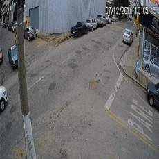 |搞笑GIF:今天视察老婆工作,我只能薅你的头发了