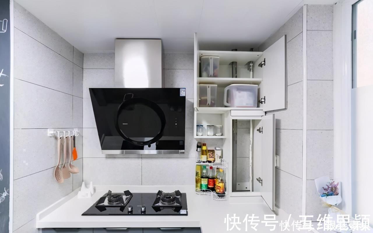 管子|厨房这3根管子太碍事,又不能动,聪明人用这巧妙方法化解尴尬
