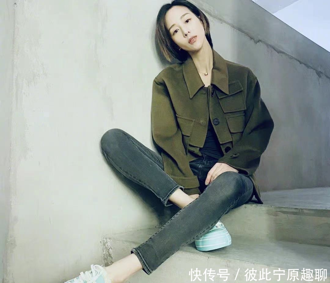 张钧甯日常穿搭,时髦又炫酷,超好学