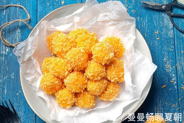 炸汤圆,不能直接下油锅,多做2步,汤圆金黄酥脆,不爆裂不露馅