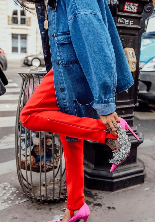 “打底裤”就要失宠了！今年流行的是“体操裤”，时髦遮肉又显瘦