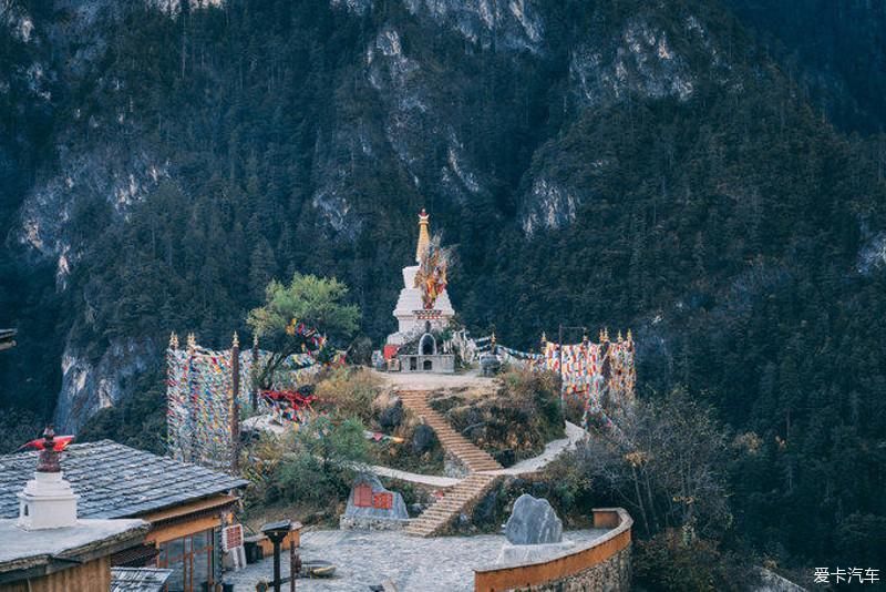 跨越雪山，寻找消失地平线上的巴拉格宗