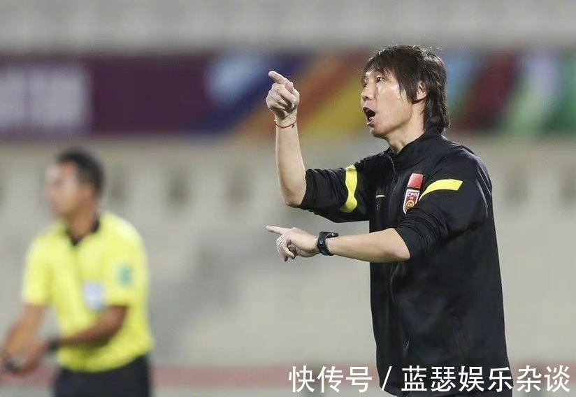 |李铁下课后首次发文!评论区成段子手集散地,球迷:这次发啥广告