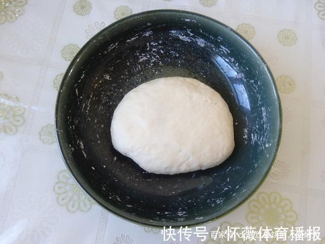 面团|晚餐就这一样,烙一烙,卷一卷,吃美了,网友:最爱这一口