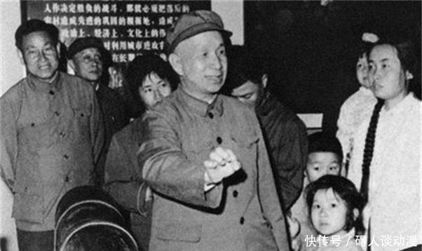 司令员|粟裕提拔他,杨成武器重他,陈赓找周恩来抢他,谁的地位如此高?