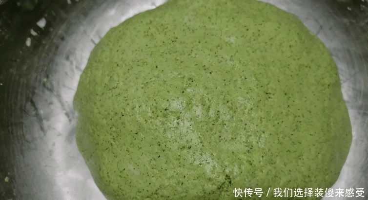 做青团时,牢记2大步,颜色翠绿不发黑,清香软糯又好吃