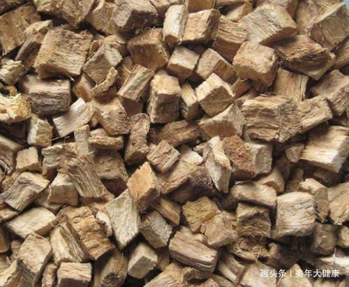 大姨妈|女生来“大姨妈”时,不妨多吃4种“零嘴”,排污血防痛经