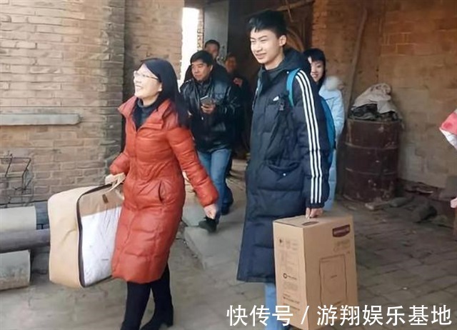 考上&父亲精神失常母亲常年卧床,儿子744分考入清华,如今他怎样了