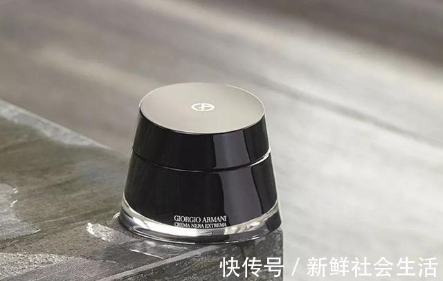 细纹 50岁左右的女人适合哪些抗衰老的护肤品看看这5款公认好用!