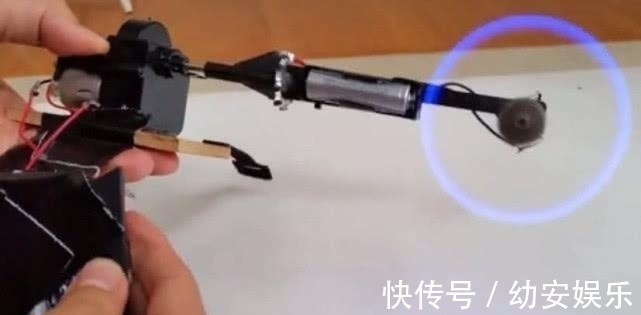 螺旋丸|大神自制鸣人“螺旋丸”模型,本以为是5毛特效,关上灯后:给大佬跪了