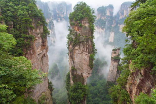 老年|湖南县城再次开挂，276亿高铁项目即将落成，经过多个旅游胜地