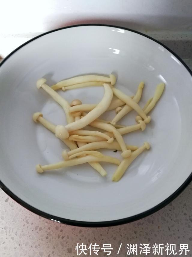 冻豆腐|老婆偷懒没炒菜，十几样蔬菜一锅烩，丈夫孩子却说吃得太过瘾了