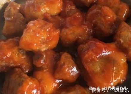 大人小孩都喜欢的荤菜,肉质酥烂,骨香浓郁,老少皆宜非常下饭