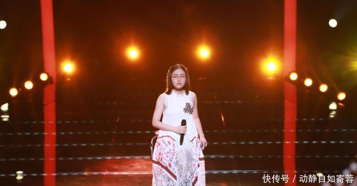 打败 在《好声音》打败希林娜依·高的眼镜妹,如今大变样,美得认不出