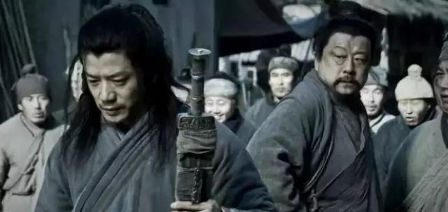 韩信|韩信势力最大的时候，为何拒绝自立为王只因他没有条件这么做