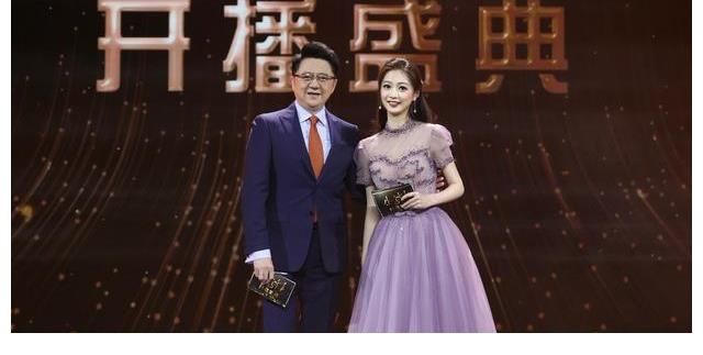 社交媒體|領誦員馮琳一夜成名，昔日被上海臺主持人比賽淘汰，未來何去何從