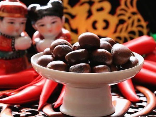 大年初一,不管有钱没钱,摆上4种干果,寓意牛年大吉,好事连连