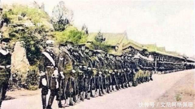 八国联军|镜头下八国联军侵华,耀武扬威在皇城阅兵,见证清末衰落下的耻辱