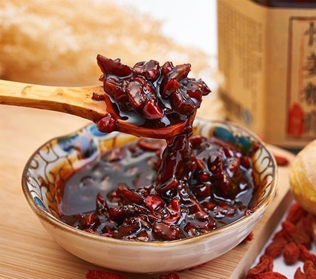 卵巢|女人不想老,想皮肤白净有弹性,就常吃这几种不起眼的食物