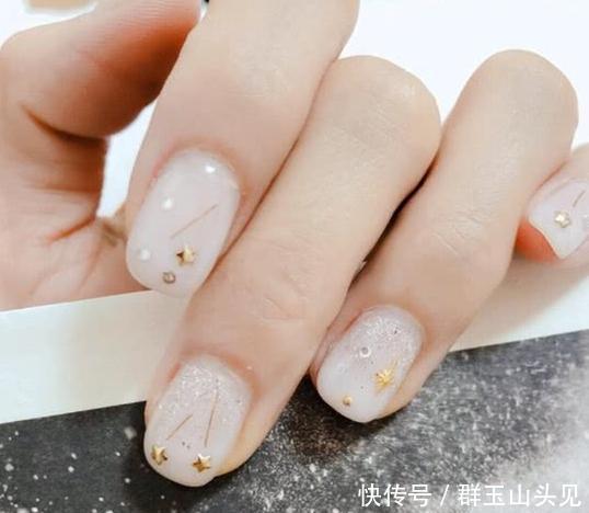 小仙女|2021年浅色美甲图片，小仙女必备的美甲，快收藏起来呀