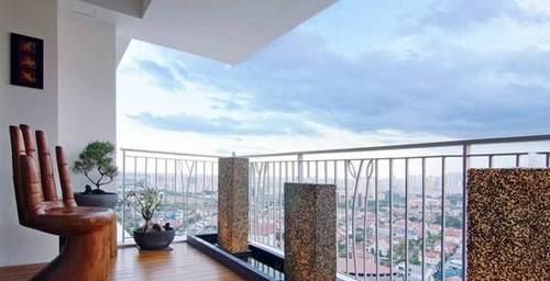 阳台上|房子住久了,才发现为什么有钱人家里阳台不装柜子,后悔我家装了