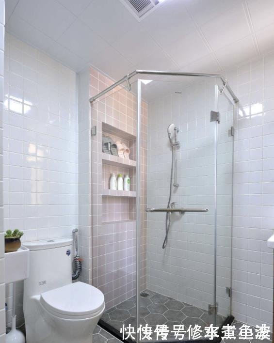 客厅|客厅造个“假阳台”,一进门就被迷住了,这套92㎡新房,太温馨