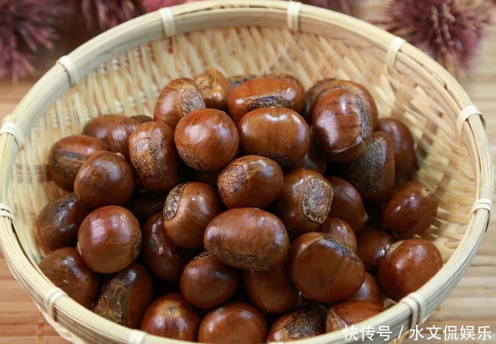 剥壳|板栗好吃难剥壳教你1招,3秒钟剥一个,完整快速还不伤手