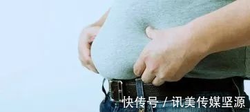 饮食习惯|越累还越胖？年轻人一定要警惕“过劳肥”