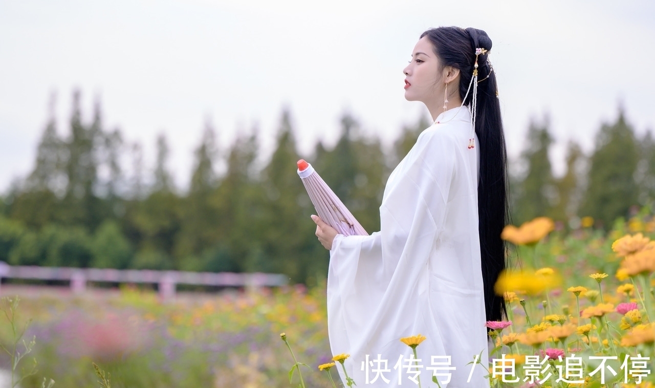 青山|词丨落桐翩似蝶衣行。一脉青山须纵马,休怕。吟风咏月寄浮生