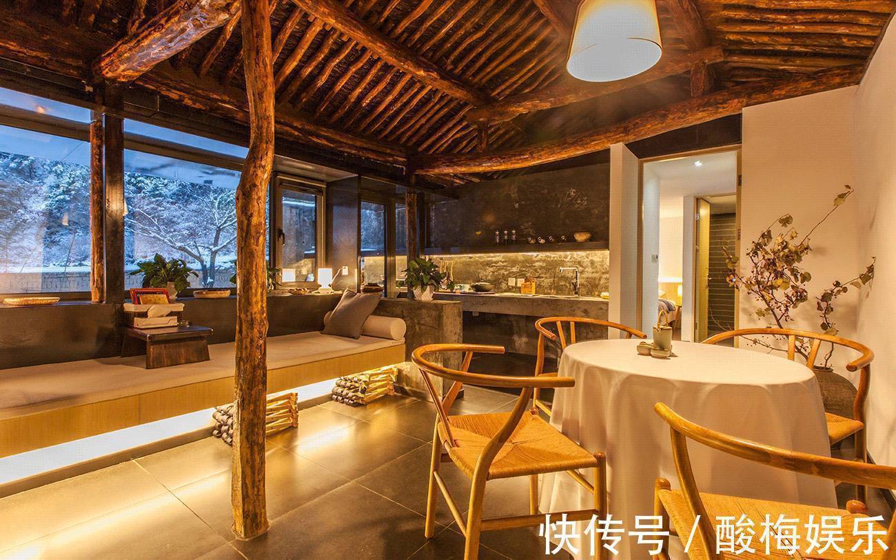 改造|2年砸下50万,他将土房改造成豪宅,见到雪中的庭院,我哭了