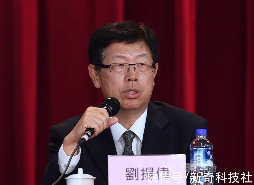 特斯拉|计划3年后造车10万辆，苹果却离职4位高管，富士康为代工花5.86亿