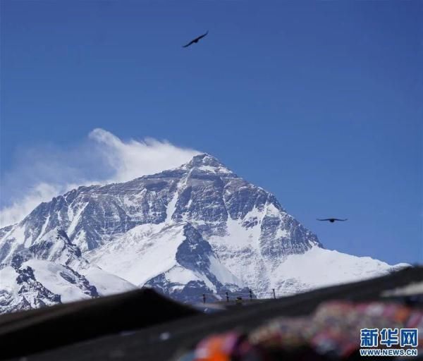 珠峰最严防疫措施：峰顶将设隔离线