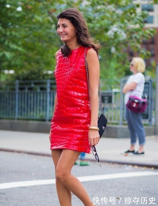 高跟鞋 小白鞋出局!不如来双豹纹鞋,助你赢得路人的注目度