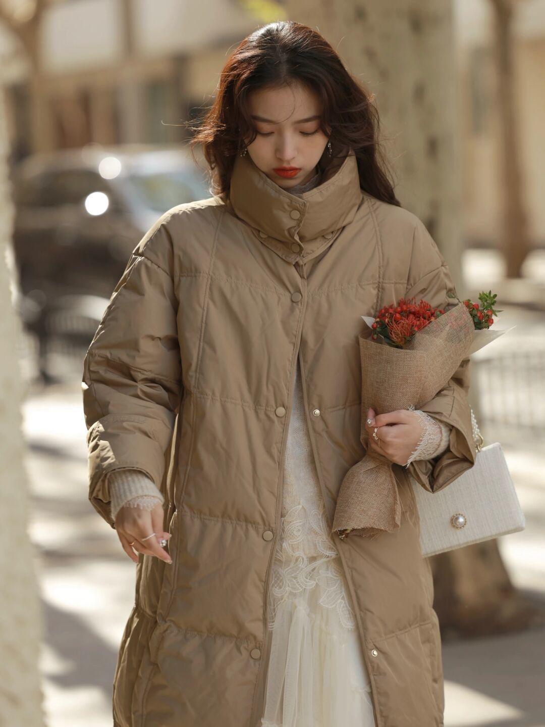 白色|真正优雅的“羽绒服”从不臃肿,保暖又高级,教你穿出高挑感